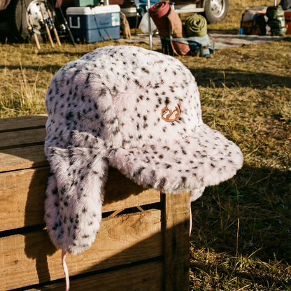 Karvamüts Lumeleopard