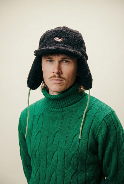 Karvamüts Must lammas